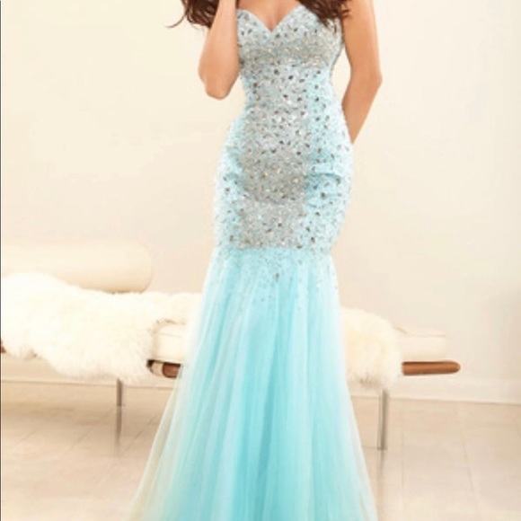 NWT & NEVER WORN Stunning Terani Couture Dress - Picture 7 of 8